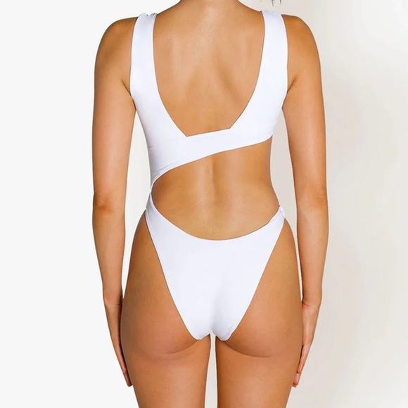 ASYMMETRIC CUTOUT HIGH LEG SUSPENDER STRAP V NECK ONE PIECE SWIMSUIT - - Picture 3 of 9